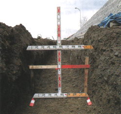 タイヘイオリジナル　ロッド　木製アルミ枠　スライドクロス　ロッドセット　クロス金具　ロッドケース　測量　測定　ヒューム管　床堀　基礎コンクリート　埋戻し　巻出し厚